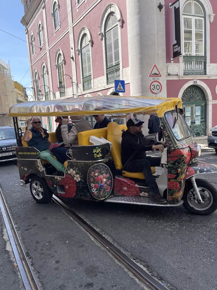 Historic Lisbon - Exploring 3 Cities